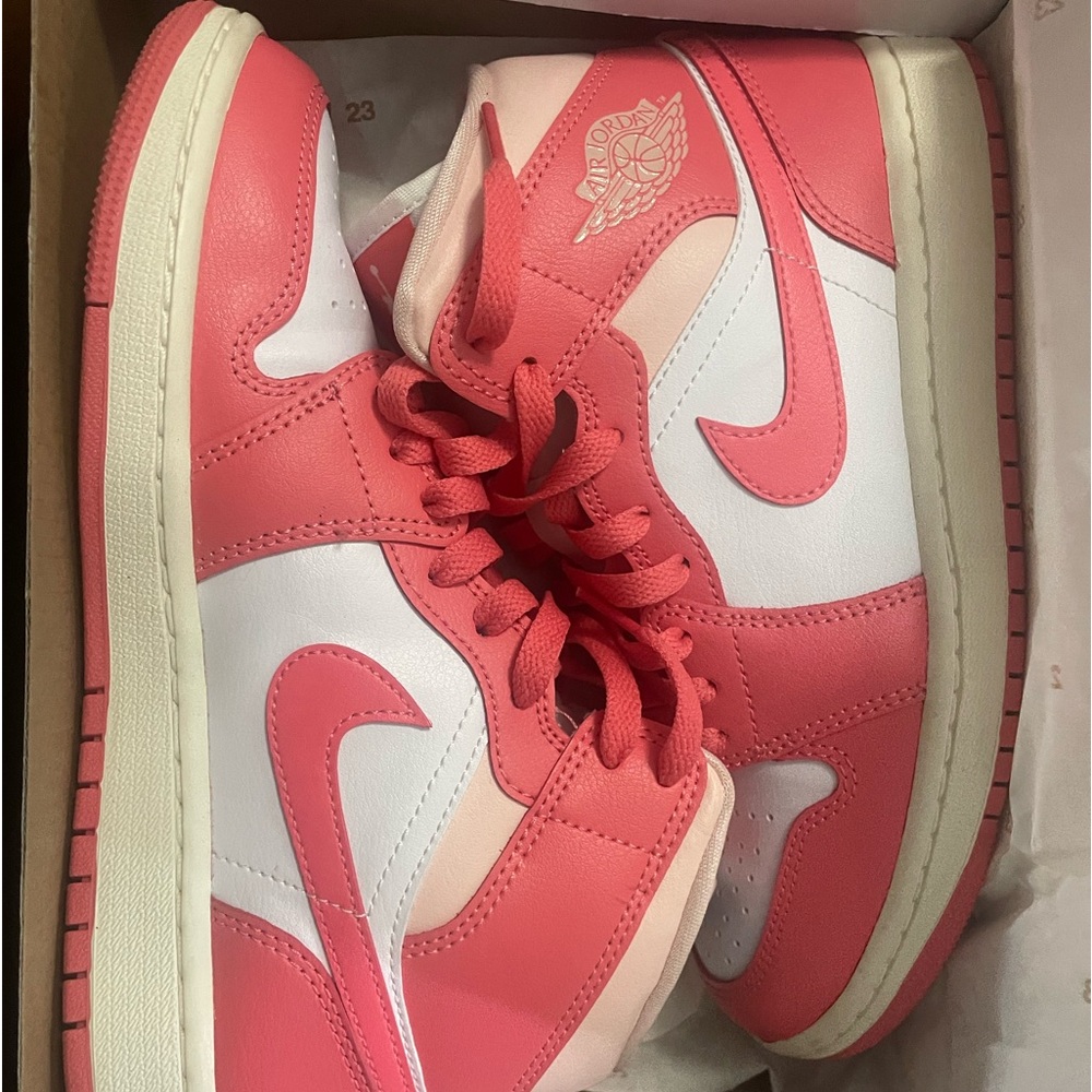Jordan 1 Strawberries and cream - Picture 4 of 8